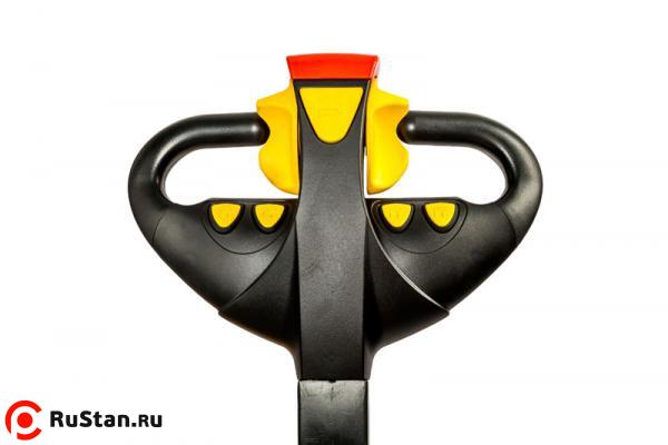 Штабелер электрический самоходный TOR 1,0т 3,5м WS10S-3500 фото №3 Штабелер электрический самоходный TOR 1,0т 3,5м WS10S-3500 фото №3