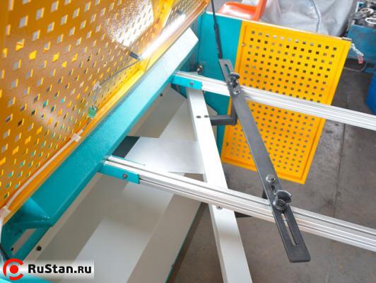 Электромеханическая редукторная гильотина ERGM 1520x2,0 фото №4 ERGM 1520x2,0 фото №4