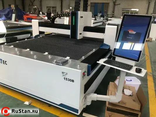 Оптоволоконный лазерный станок для резки металла 1530S (3000W Raycus) фото №12 1530S (3000W Raycus) фото №12
