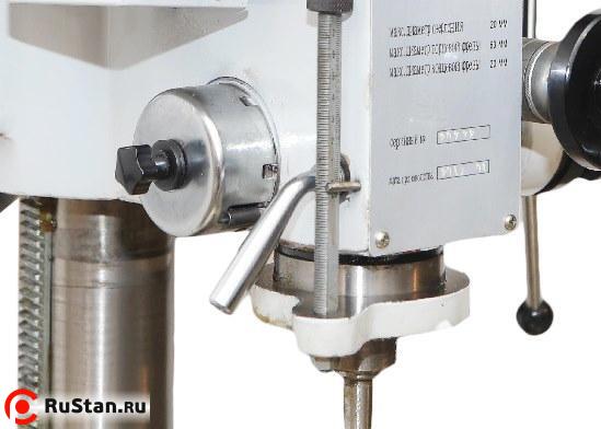 Выставленную на заданный размер пиноль можно закрепить поворотом фиксирующей ручки. фото №11 Выставленную на заданный размер пиноль можно закрепить поворотом фиксирующей ручки. фото №11