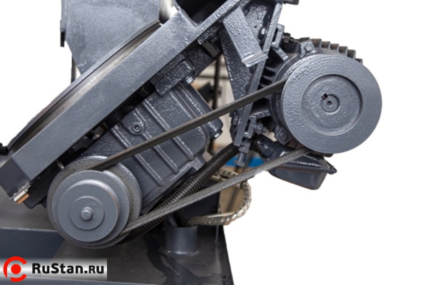 Регулировка скорости осуществляется с помощью ступенчатого шкива фото №10 METAL MASTER MGH-500Z фото №10