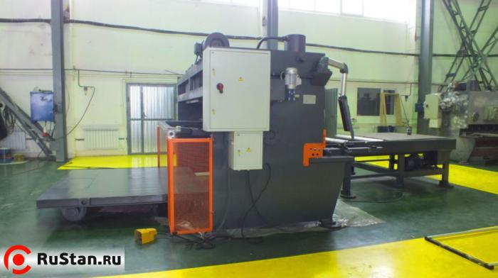 Комплекс: ножницы с системой ЧПУ, приводной подающий рольганг, приводная откатная тележка фото №4 Комплекс: ножницы с системой ЧПУ, приводной подающий рольганг, приводная откатная тележка фото №4