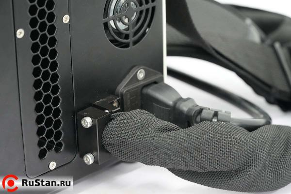 Ручной аппарат лазерной очистки металла от ржавчины и краски RAPTOR F100WR фото №8 RAPTOR F100WR фото №8