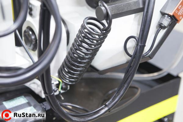 Пружина для облегчения поднятия рамы в верхнее положение (после отпила заготовки) фото №23 Stalex BS-170G фото №23