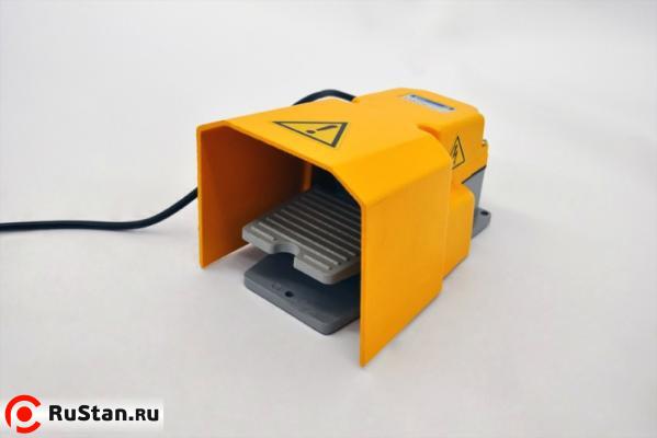 Stalex EB 2500x1,6 фото №3 В стандартной комплектации станок поставляется с педалью фото №3