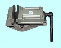 Тиски Станочные  80мм чугунные поворотные с закрытым винтом, ход 65мм LTH80 (Q12) 